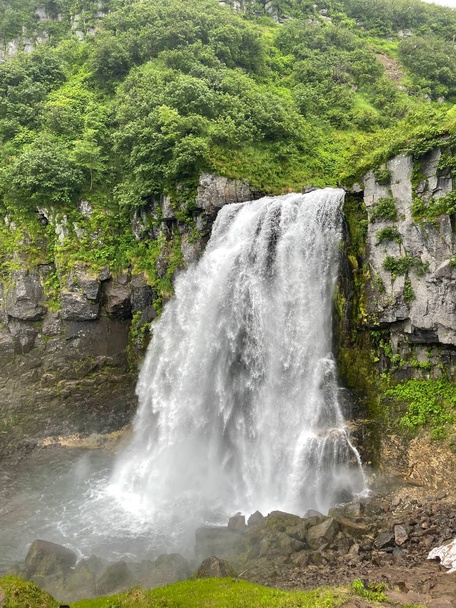 Малая долина гейзеров + водопад Спокойный + купание в диких источниках