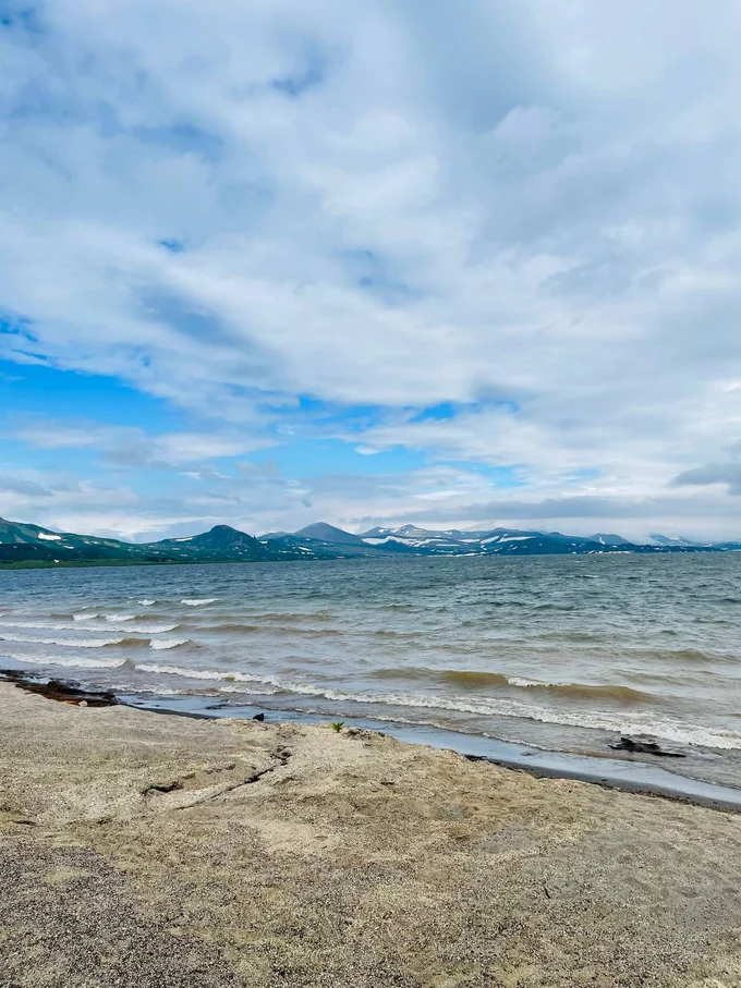 Озеро Толмачева, маар "Медвежья чаша"